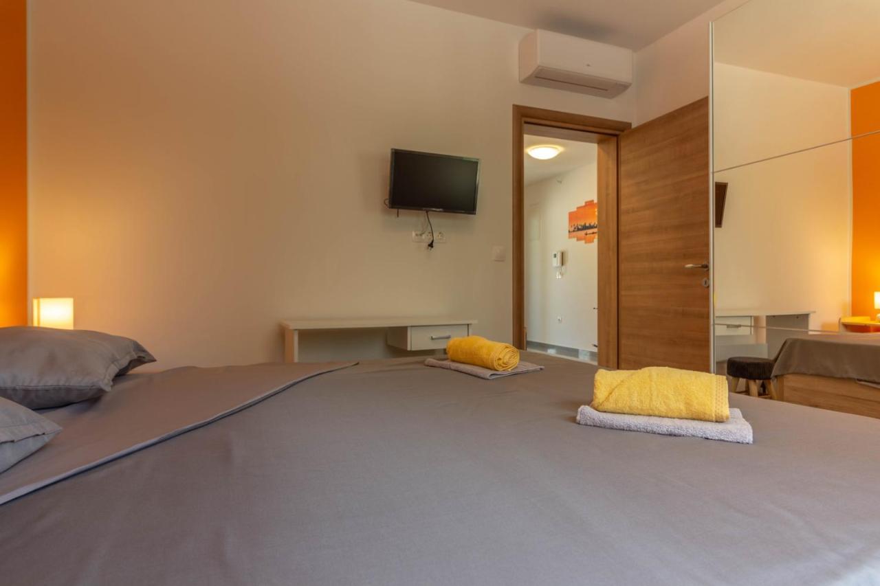 Modern Villa Eve In Medulin With Pool Near The Beach エクステリア 写真